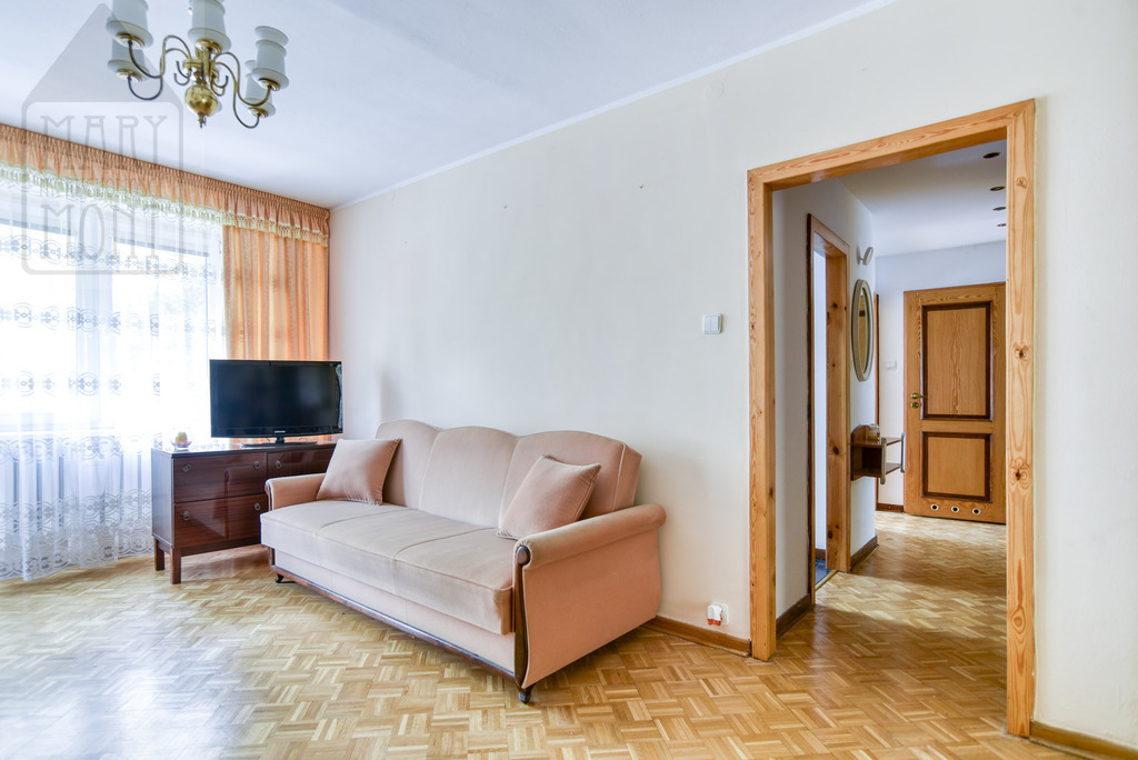 Żoliborz. 2 pokoje z widną kuchnią, parking. Park.